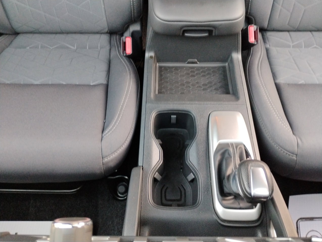 Used 2025 Nissan Frontier SV w/ SV Convenience Package image 11