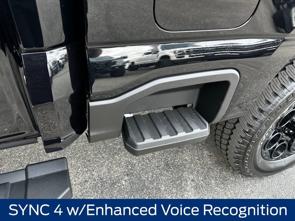 New 2026 Ford F250 Lariat w/ Black Appearance Package image 19