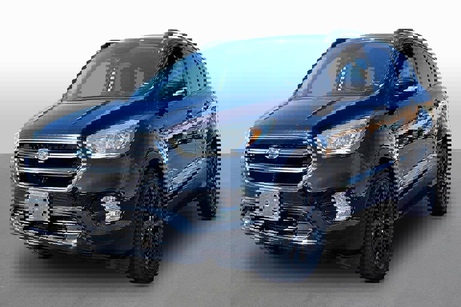 Used 2017 Ford Escape Titanium image 1