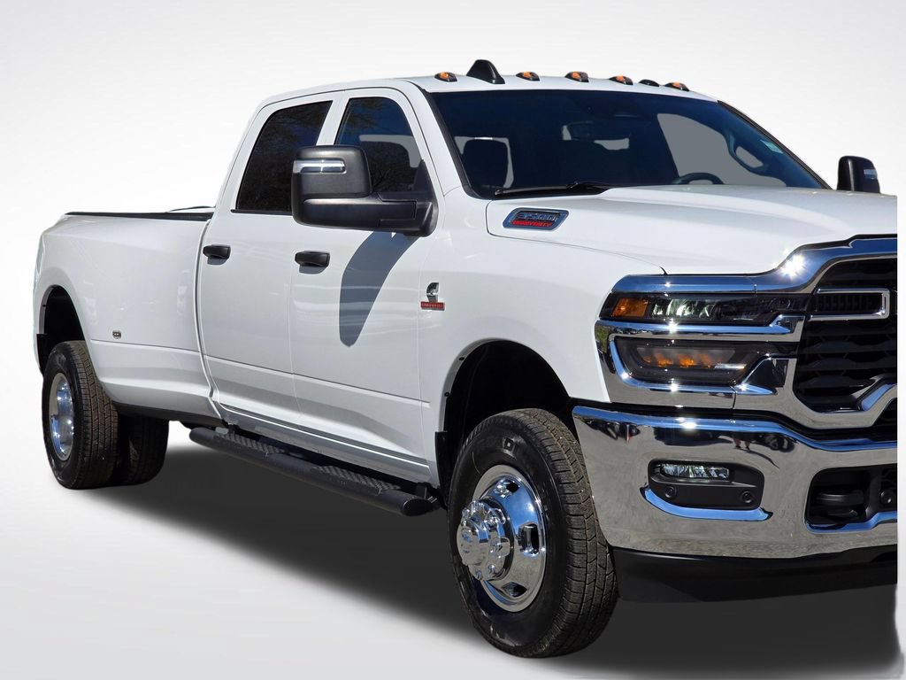 New 2026 RAM 3500 Tradesman AWD/4WD image 38