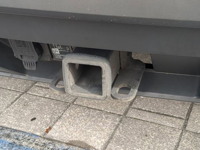 Certified 2022 Volkswagen Atlas Cross Sport SE w/ Panoramic Sunroof Package image 12