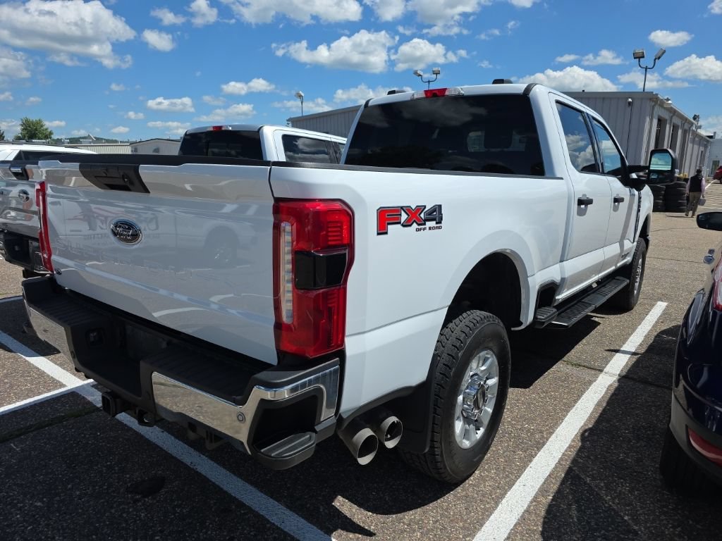 Used 2023 Ford F250 XLT w/ 360-Degree Camera Package AWD/4WD image 4
