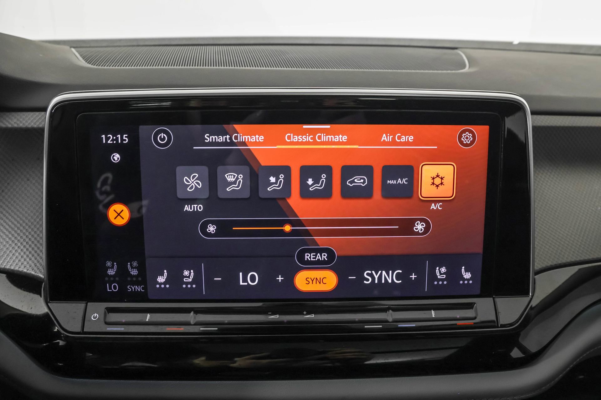 Used 2024 Volkswagen Atlas Peak Edition SEL image 34