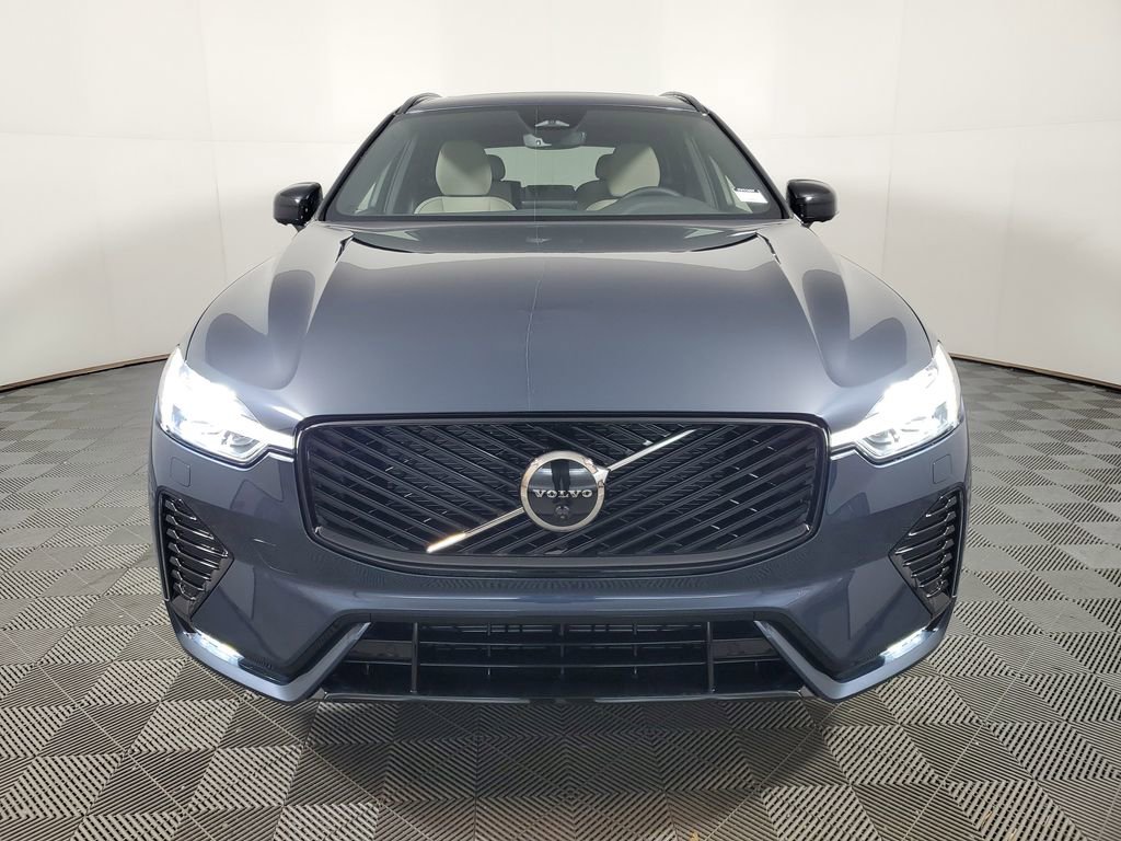 New 2026 Volvo XC60 B5 Plus w/ Climate Package image 2