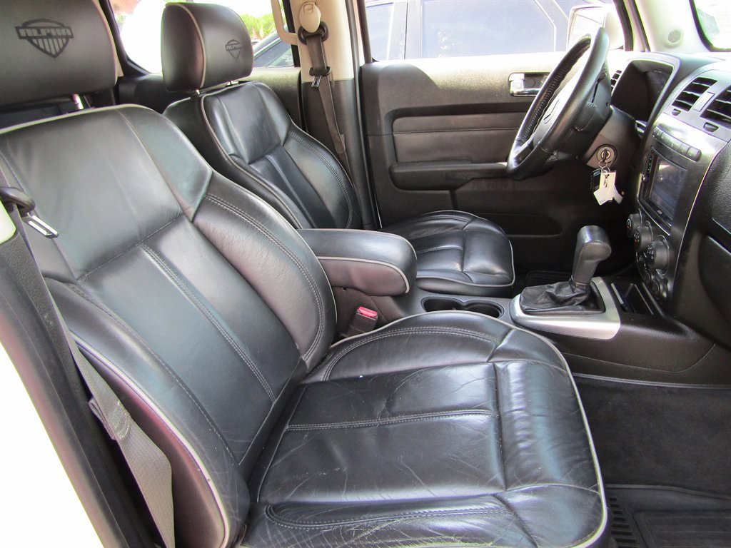 Used 2009 HUMMER H3T Alpha AWD/4WD image 6