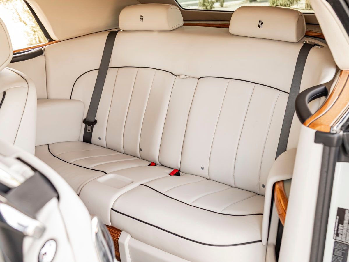 Used 2015 Rolls-Royce Phantom Drophead Coupe image 8