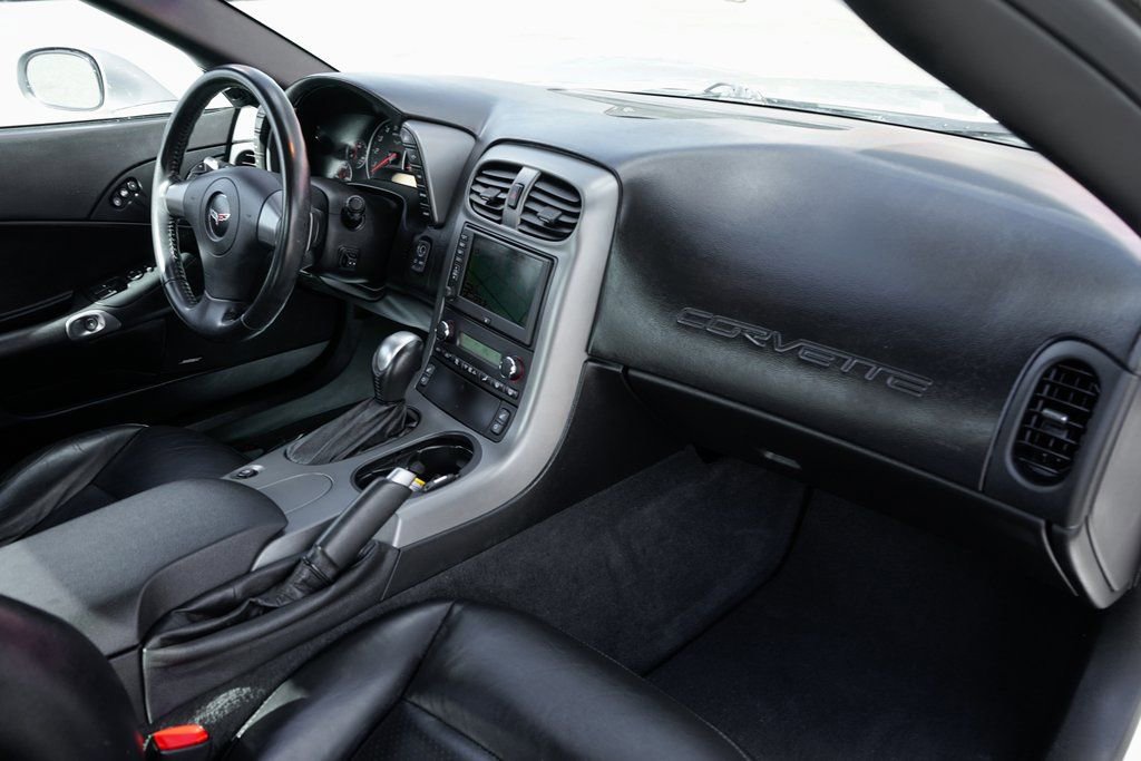 Used 2006 Chevrolet Corvette Coupe w/ Preferred Equipment Group image 37