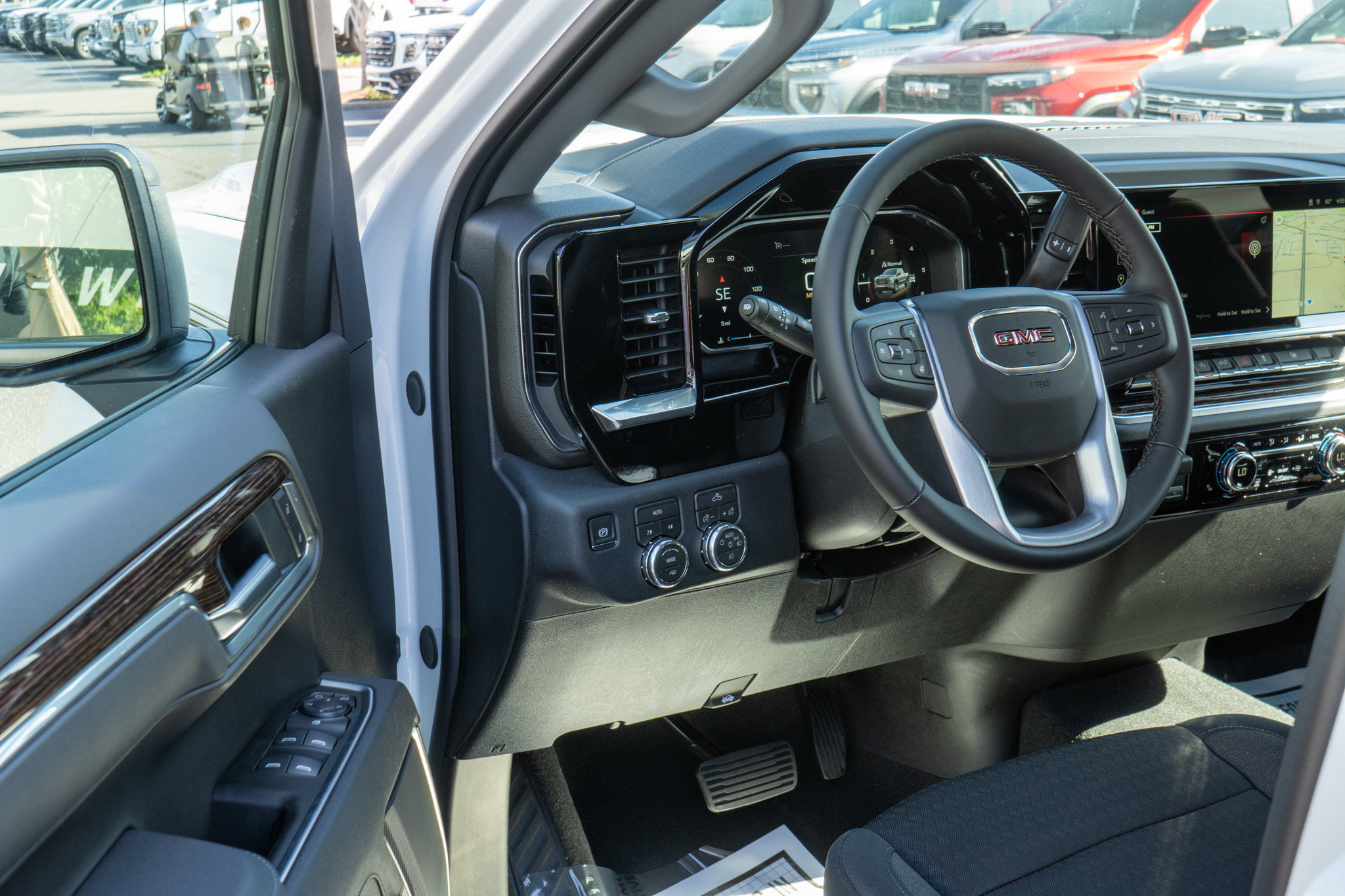 New 2026 GMC Sierra 1500 Elevation w/ Elevation Select Package AWD/4WD image 12