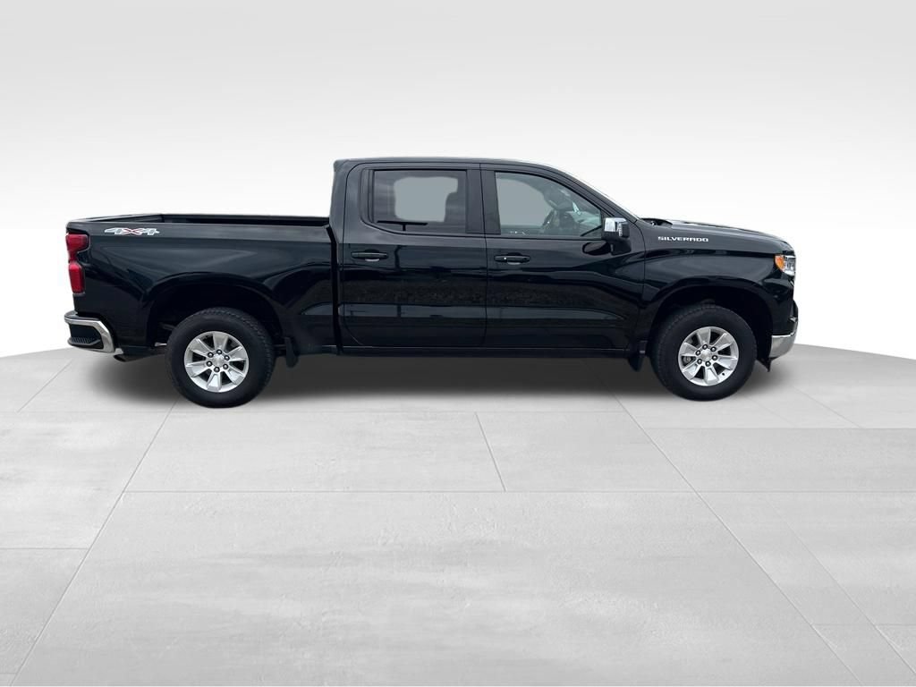 Used 2023 Chevrolet Silverado 1500 LT w/ Safety Package AWD/4WD image 7