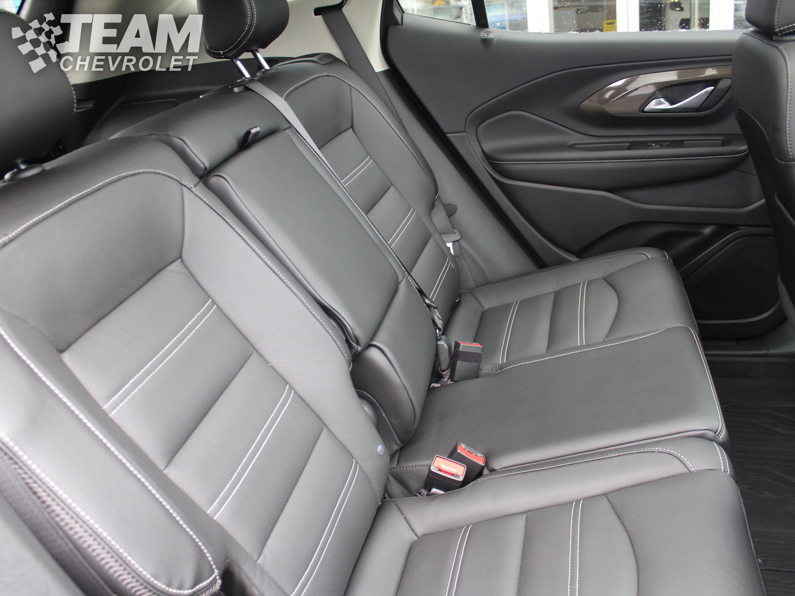 Certified 2024 GMC Terrain Denali w/ Black Diamond Edition image 28