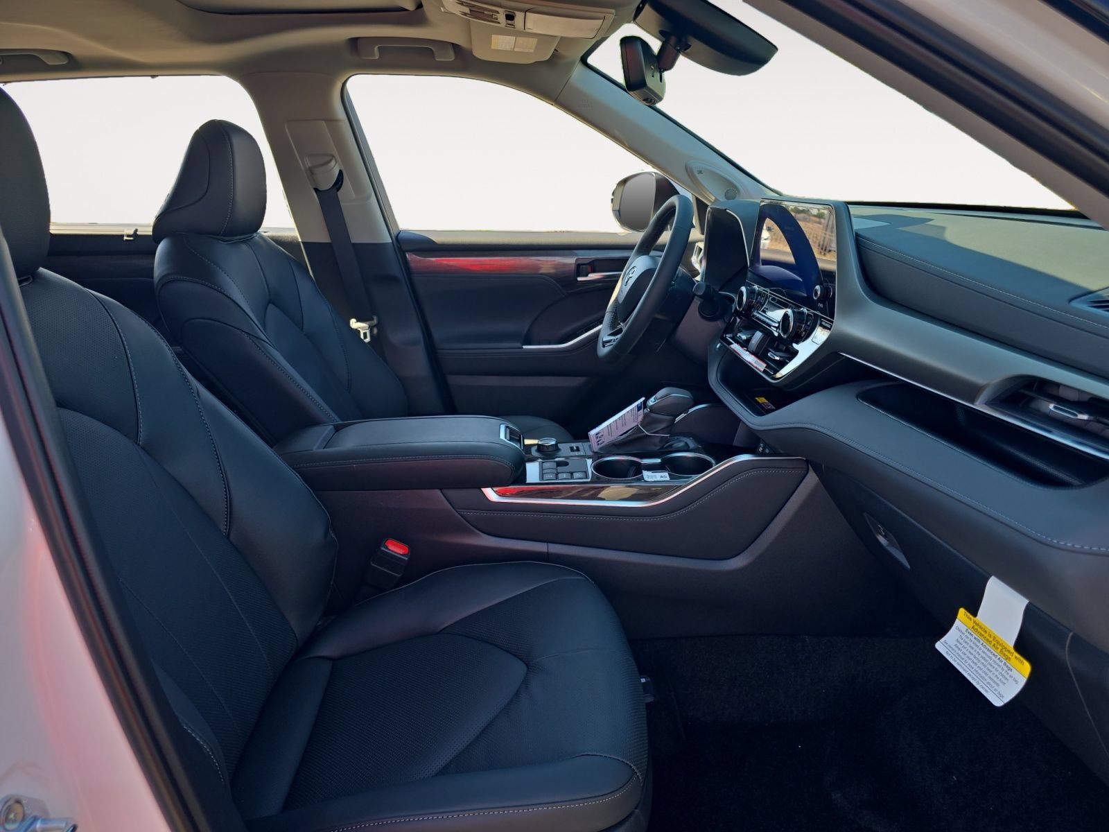 New 2026 Toyota Highlander Limited AWD/4WD image 15