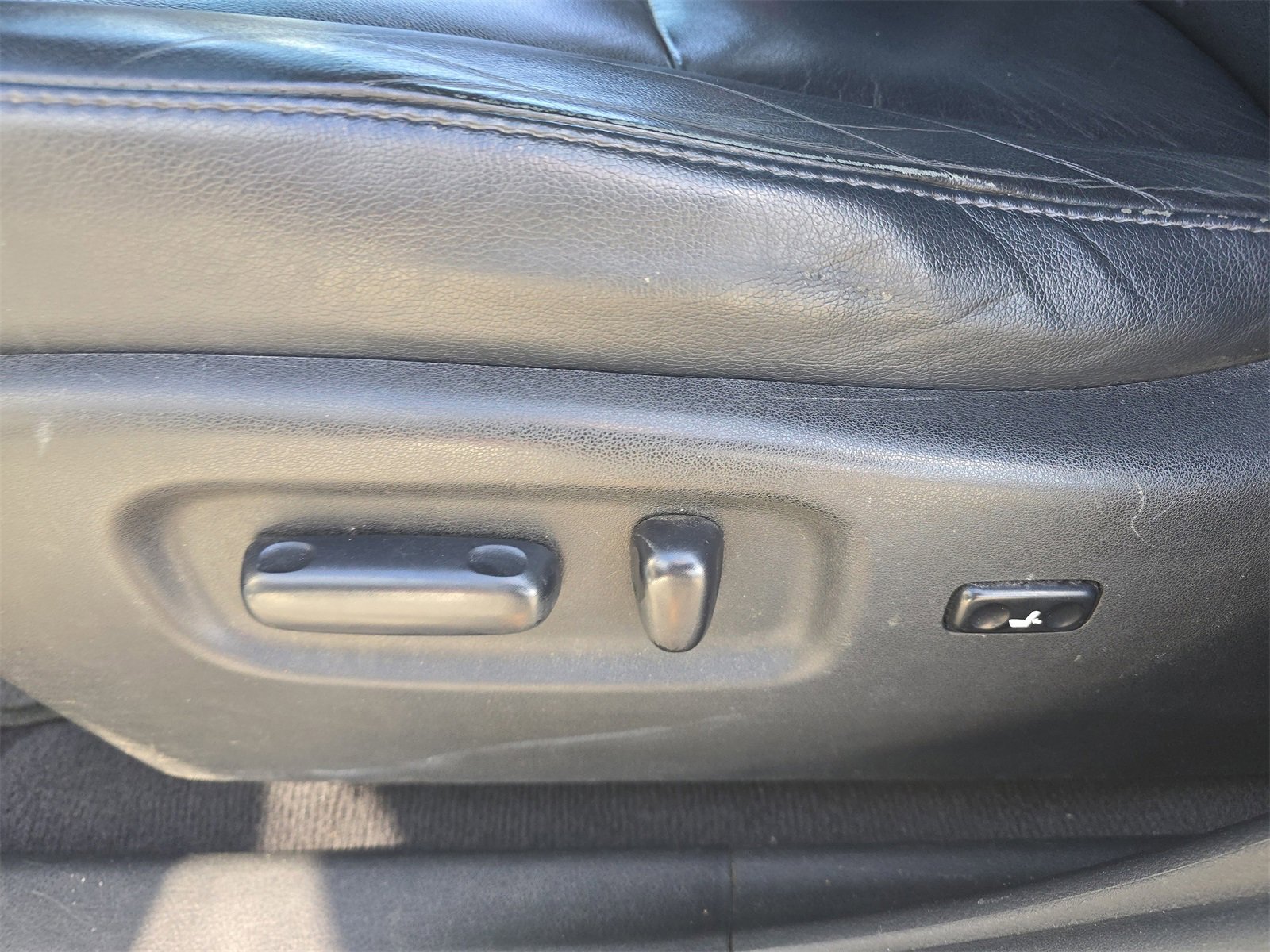 Used 2010 Toyota Highlander SE image 9