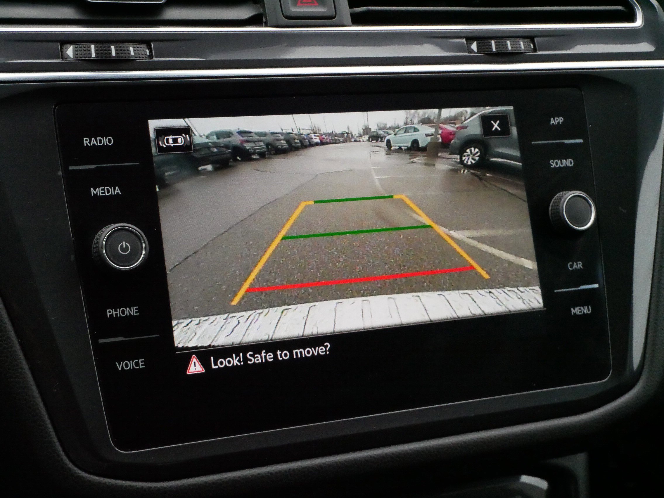 Certified 2022 Volkswagen Tiguan SE w/ Panoramic Sunroof Package image 30
