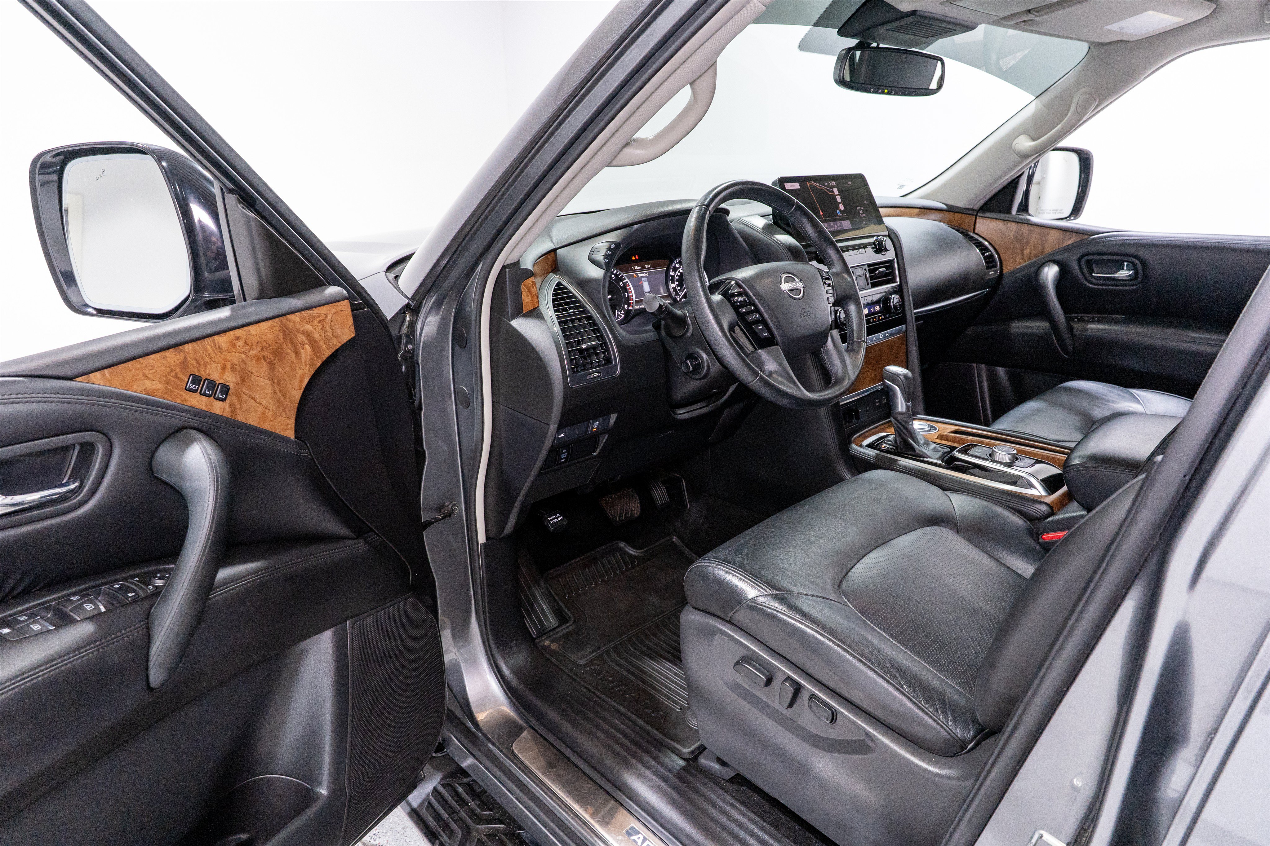 Used 2022 Nissan Armada SL w/ Captain's Chairs Package RWD image 12