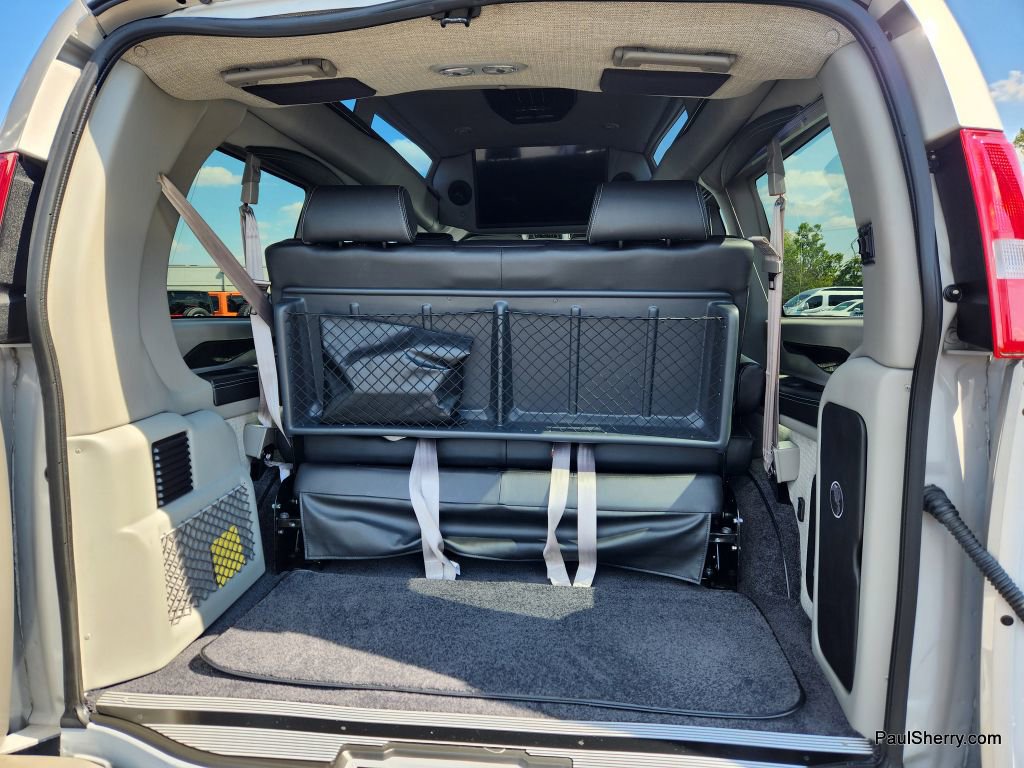 Used 2023 Chevrolet Express 2500 image 26