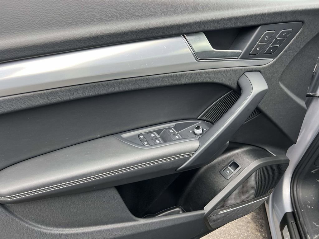 Used 2022 Audi Q5 2.0T Premium Plus image 16