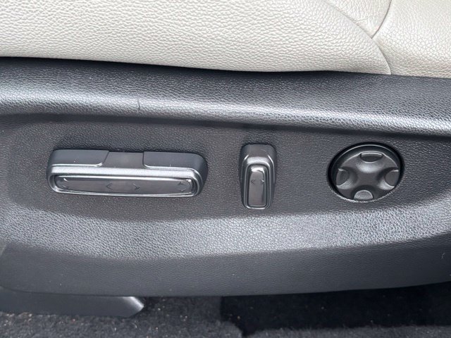 Used 2019 Honda CR-V EX image 5
