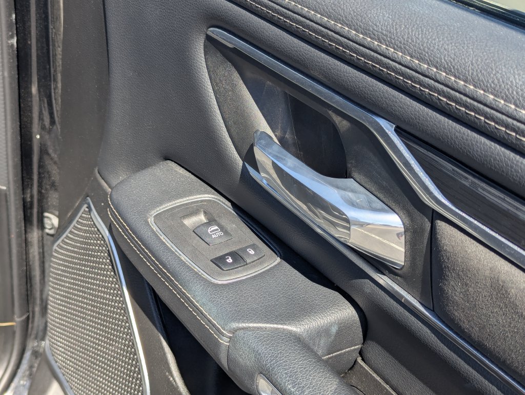 Used 2023 RAM 1500 Laramie AWD/4WD image 36