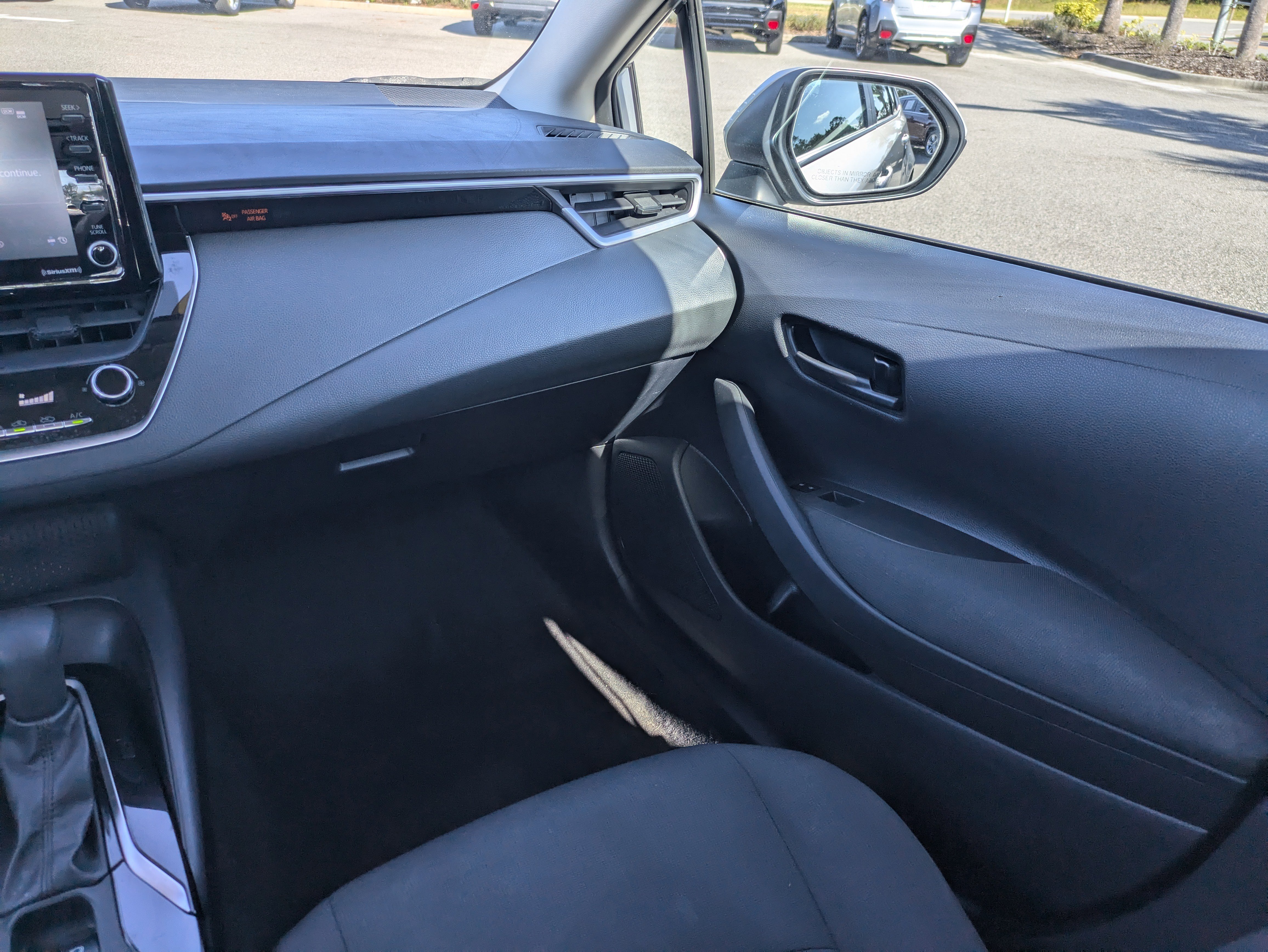 Used 2022 Toyota Corolla LE image 16