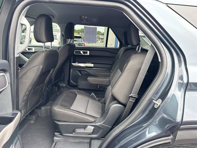 Used 2023 Ford Explorer XLT AWD/4WD image 29