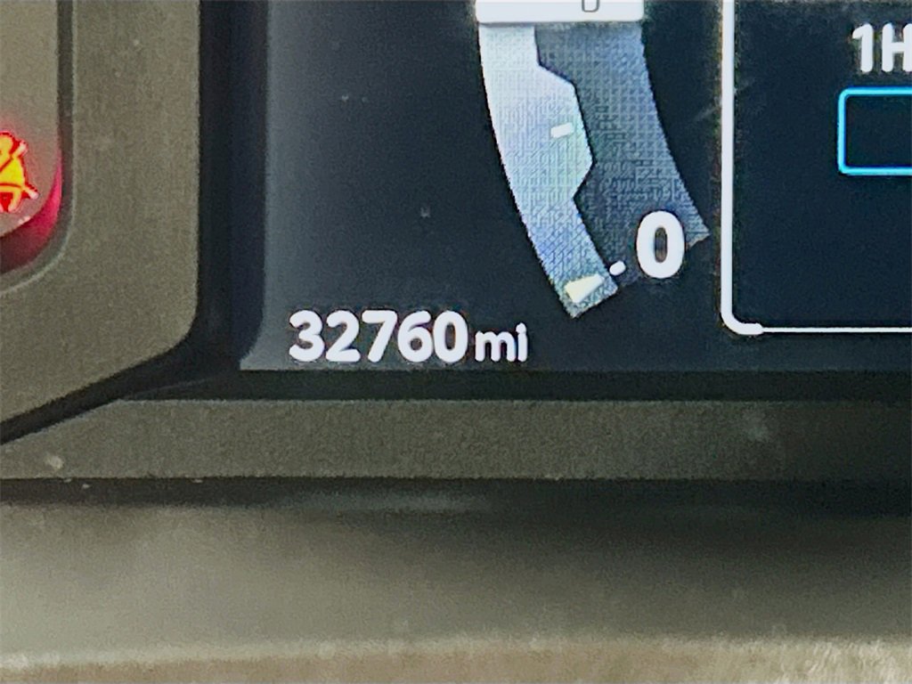 Used 2025 Toyota Tacoma SR image 10