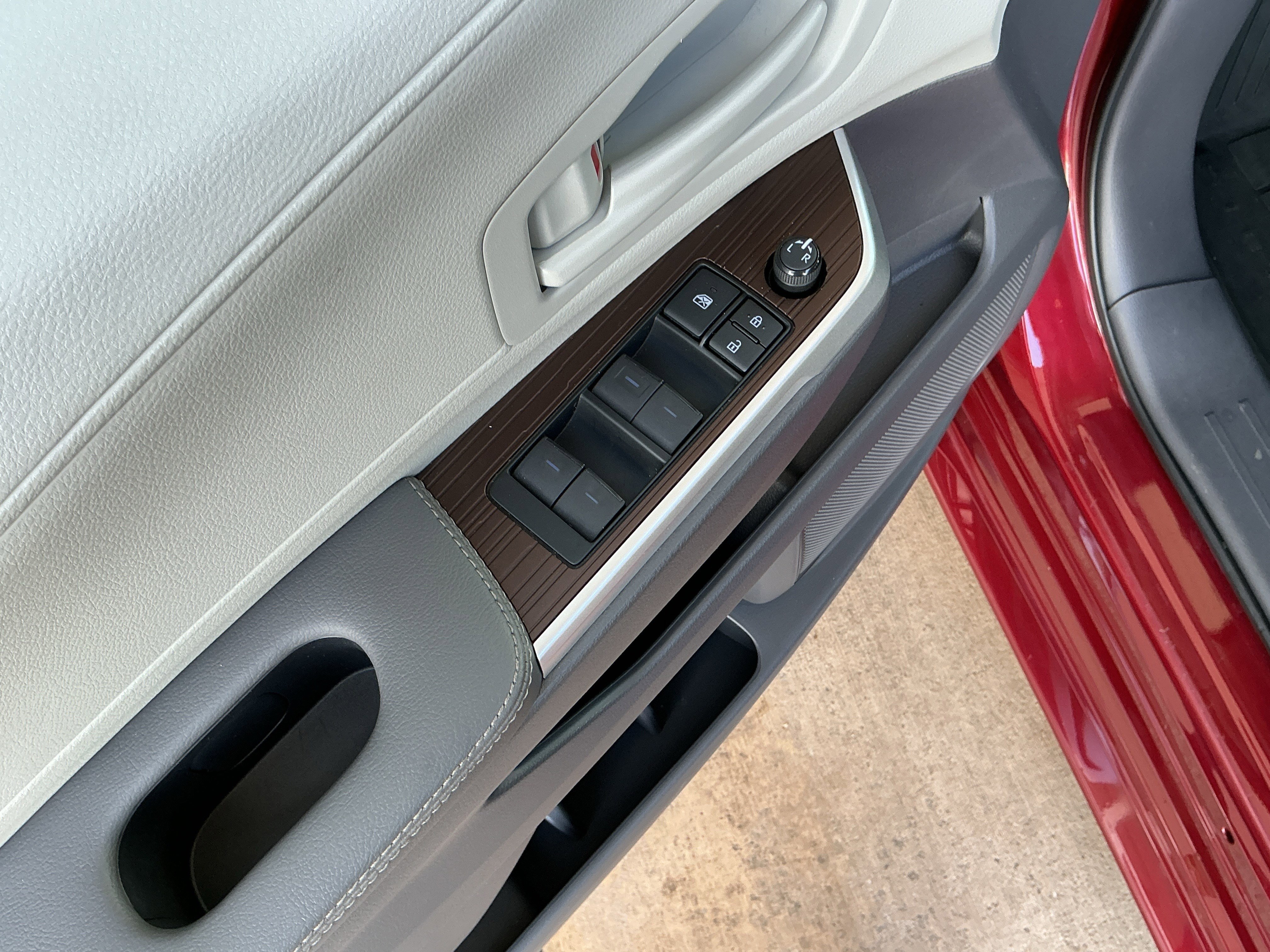 Used 2022 Toyota Sienna LE image 15