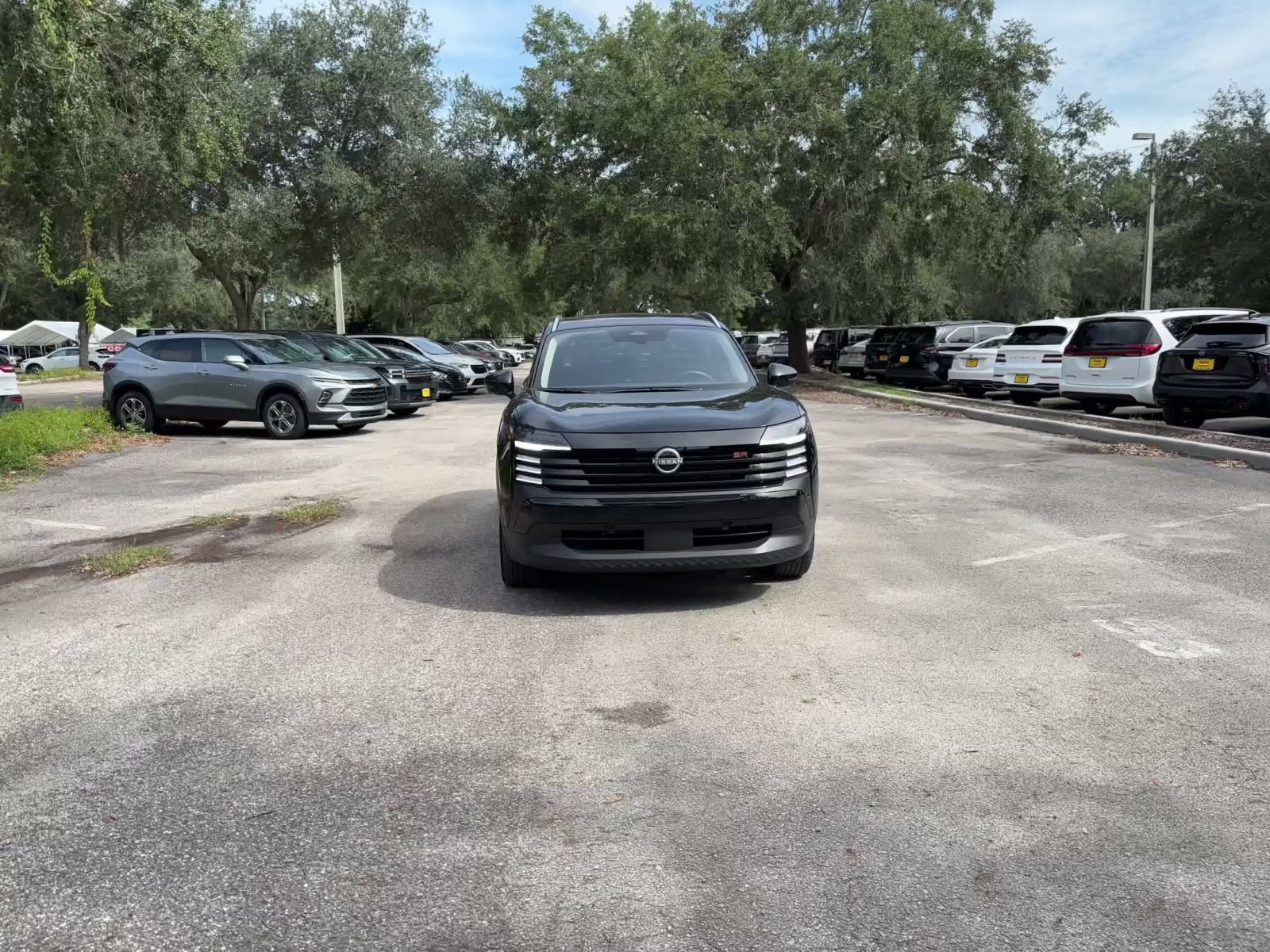 Used 2026 Nissan Kicks SR AWD/4WD image 4