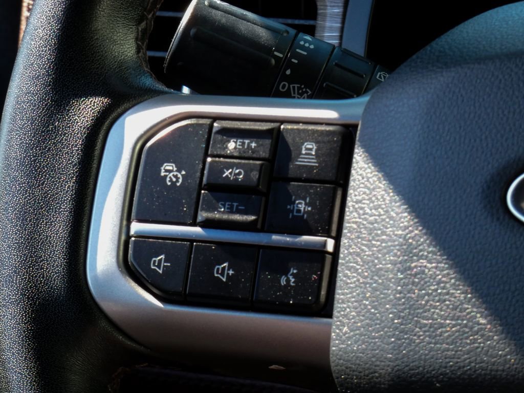 Used 2022 Ford Expedition Max Limited image 14