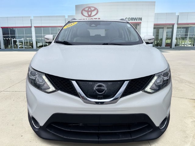 Used 2017 Nissan Rogue Sport SL w/ SL Premium Package FWD image 8