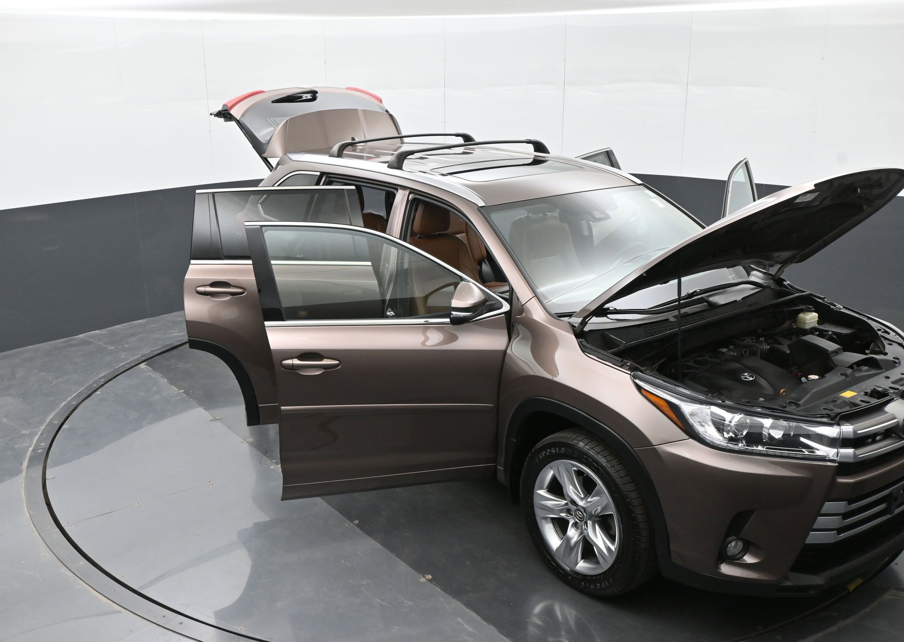 Used 2018 Toyota Highlander Limited w/ Protection Package #3 image 48