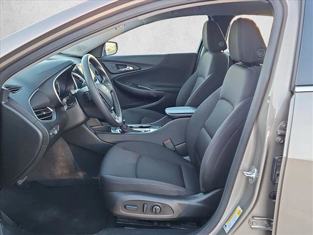 Used 2025 Chevrolet Malibu LT image 15