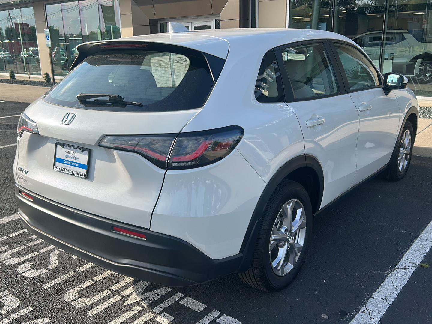 Used 2025 Honda HR-V LX image 7
