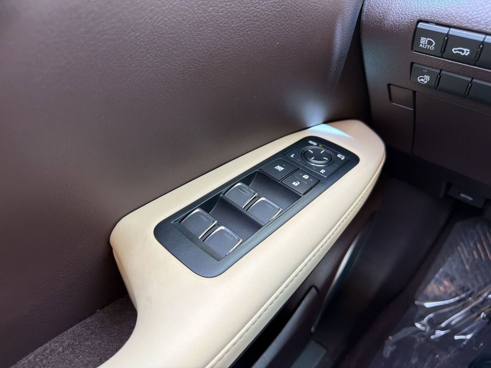 Used 2017 Lexus RX 350 AWD w/ Premium Package image 12