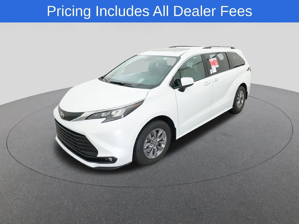 New 2026 Toyota Sienna XLE FWD image 1