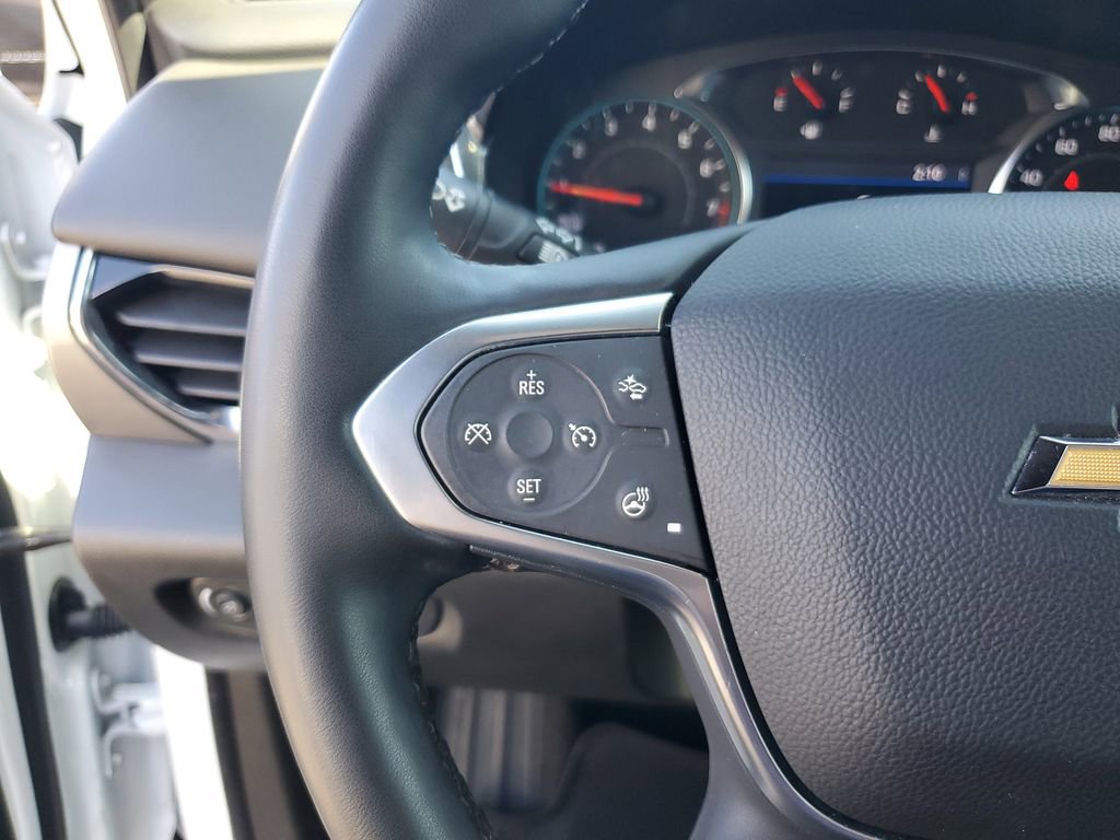 Used 2023 Chevrolet Traverse LT image 25