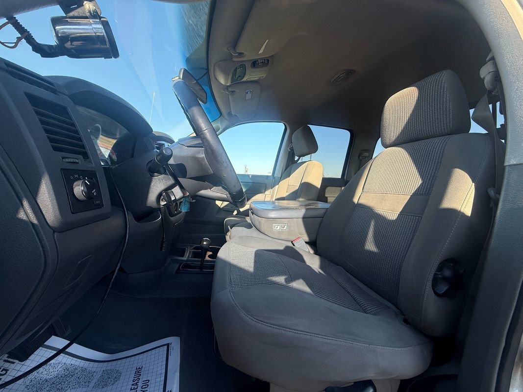 Used 2006 Dodge Ram 3500 Truck SLT image 9