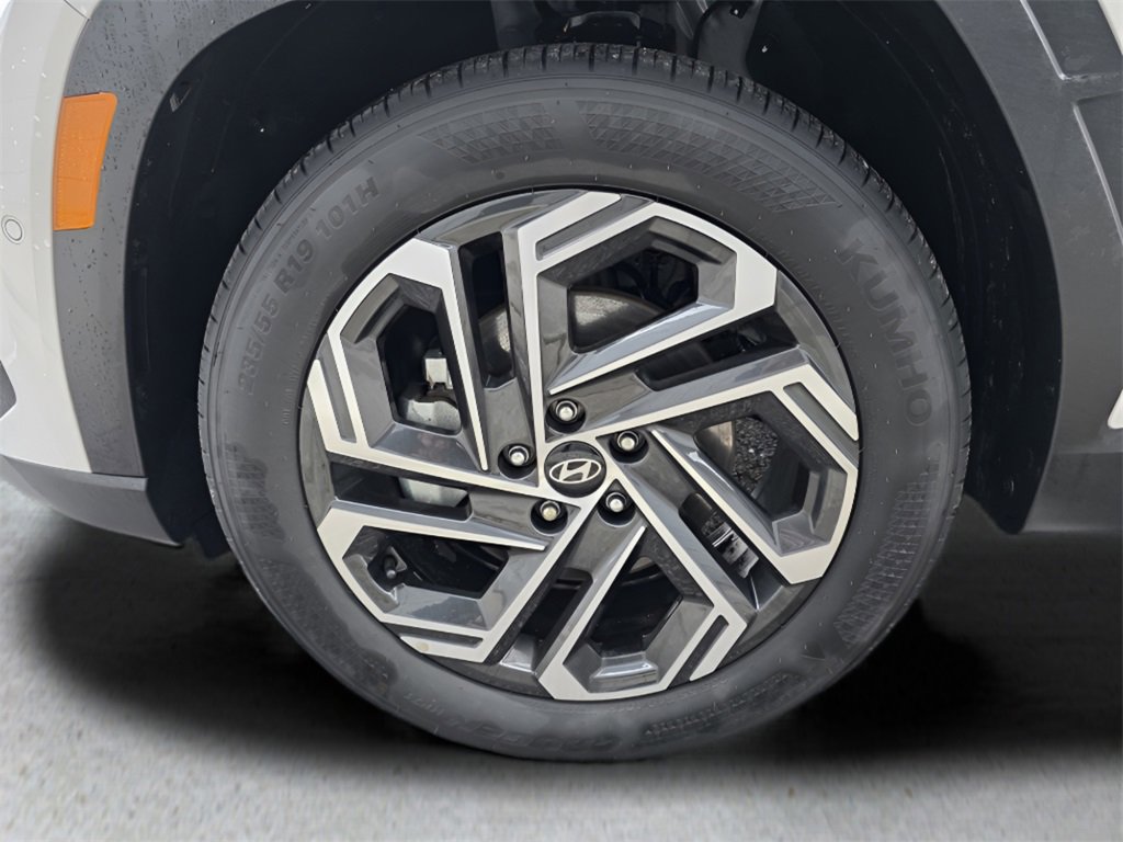 New 2025 Hyundai Tucson Limited image 11