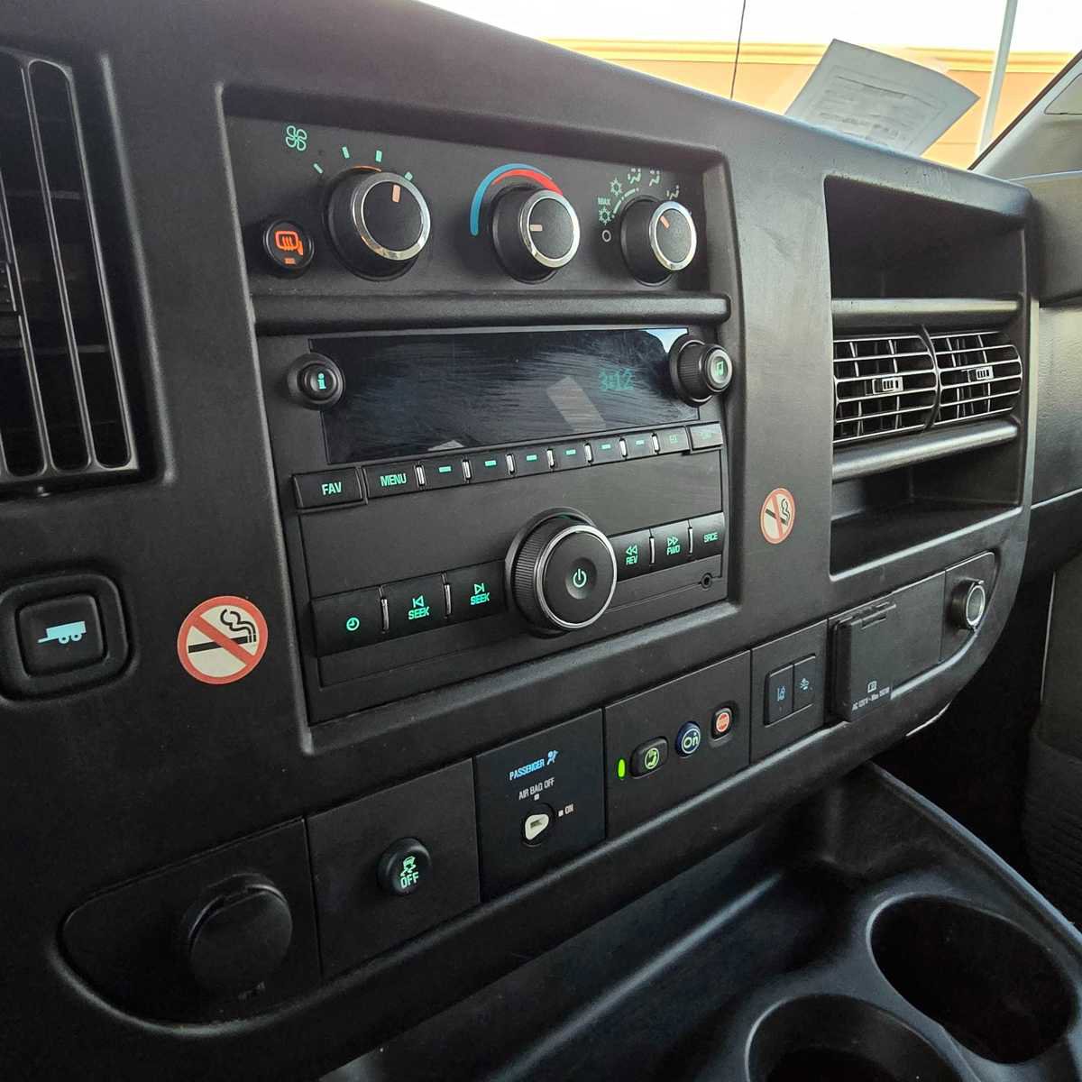 Used 2020 Chevrolet Express 3500 LT w/ LT Preferred Equipment Group image 25