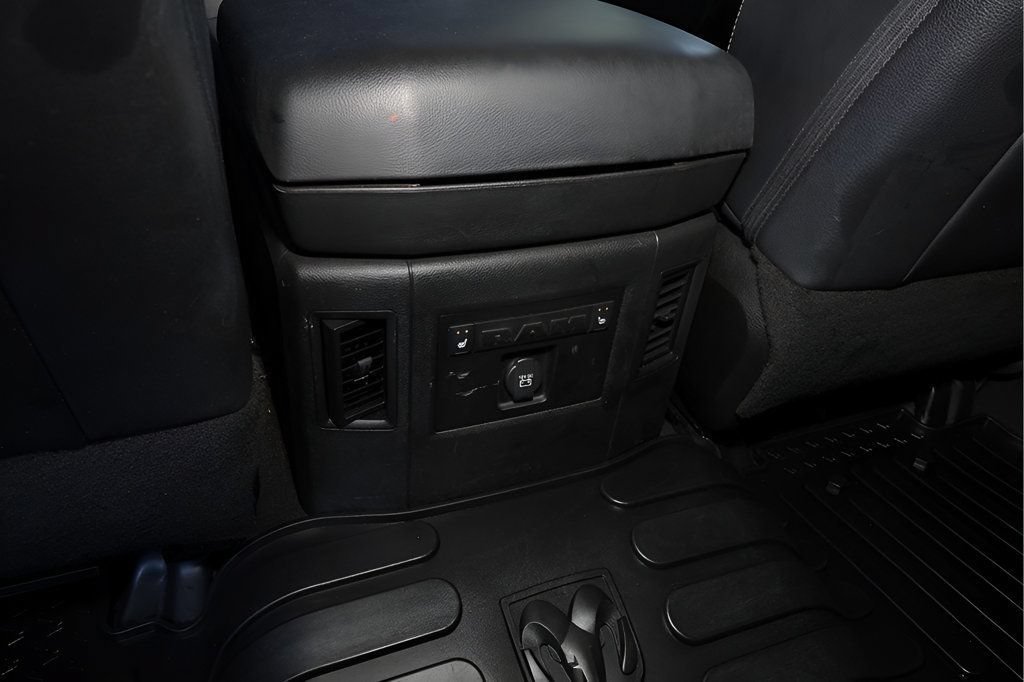 Used 2018 RAM 2500 Laramie w/ Sport Appearance Group AWD/4WD image 18