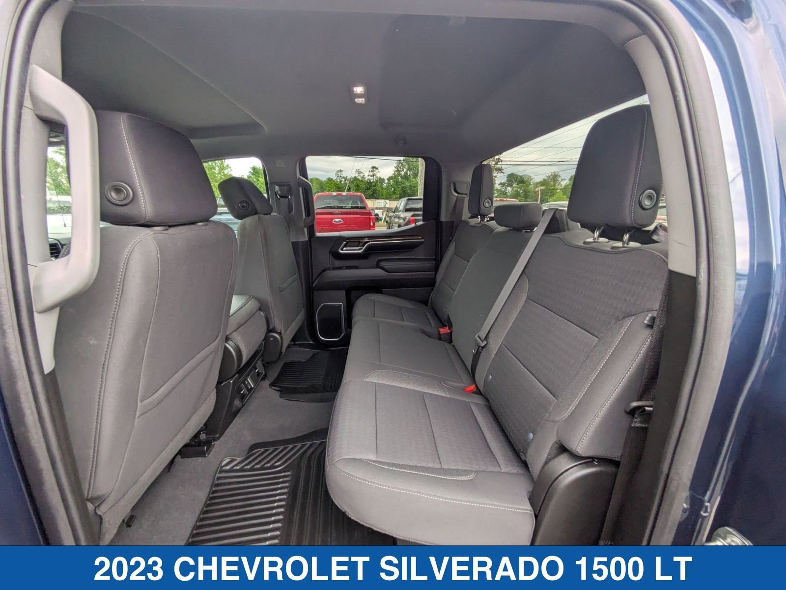 Used 2023 Chevrolet Silverado 1500 LT AWD/4WD image 30