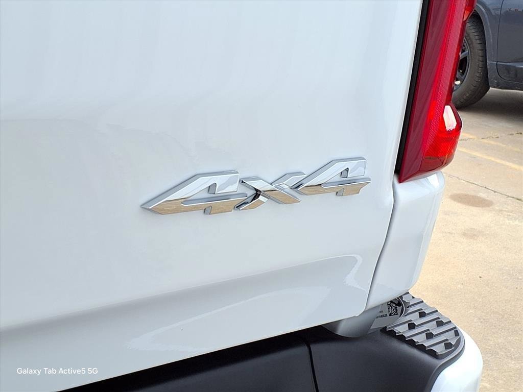New 2026 RAM 1500 4x4 Crew Cab image 11