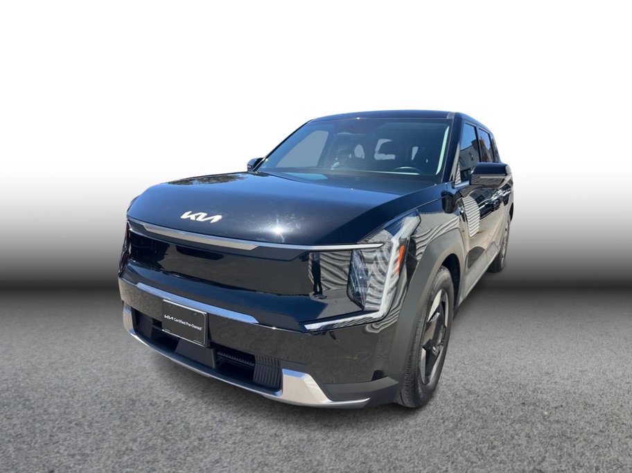 Certified 2024 Kia EV9 Light Long Range RWD image 1