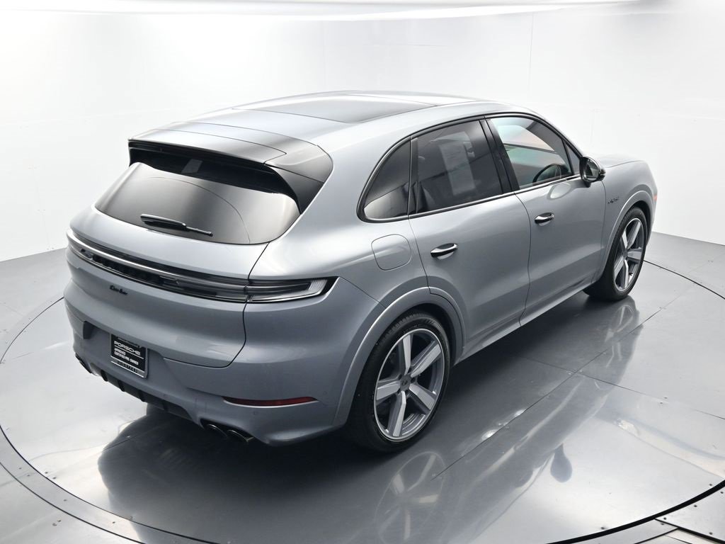 Used 2025 Porsche Cayenne Turbo image 44