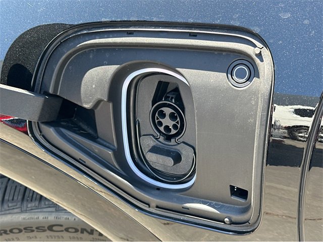 New 2025 Cadillac Optiq Luxury 1 image 4