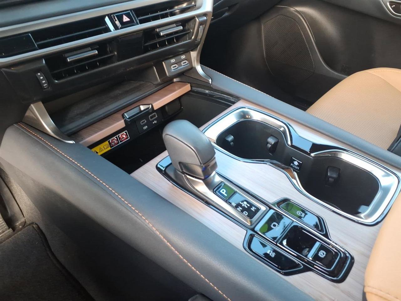 Used 2024 Lexus RX 350 Premium w/ Accessory Package (Z1) image 17