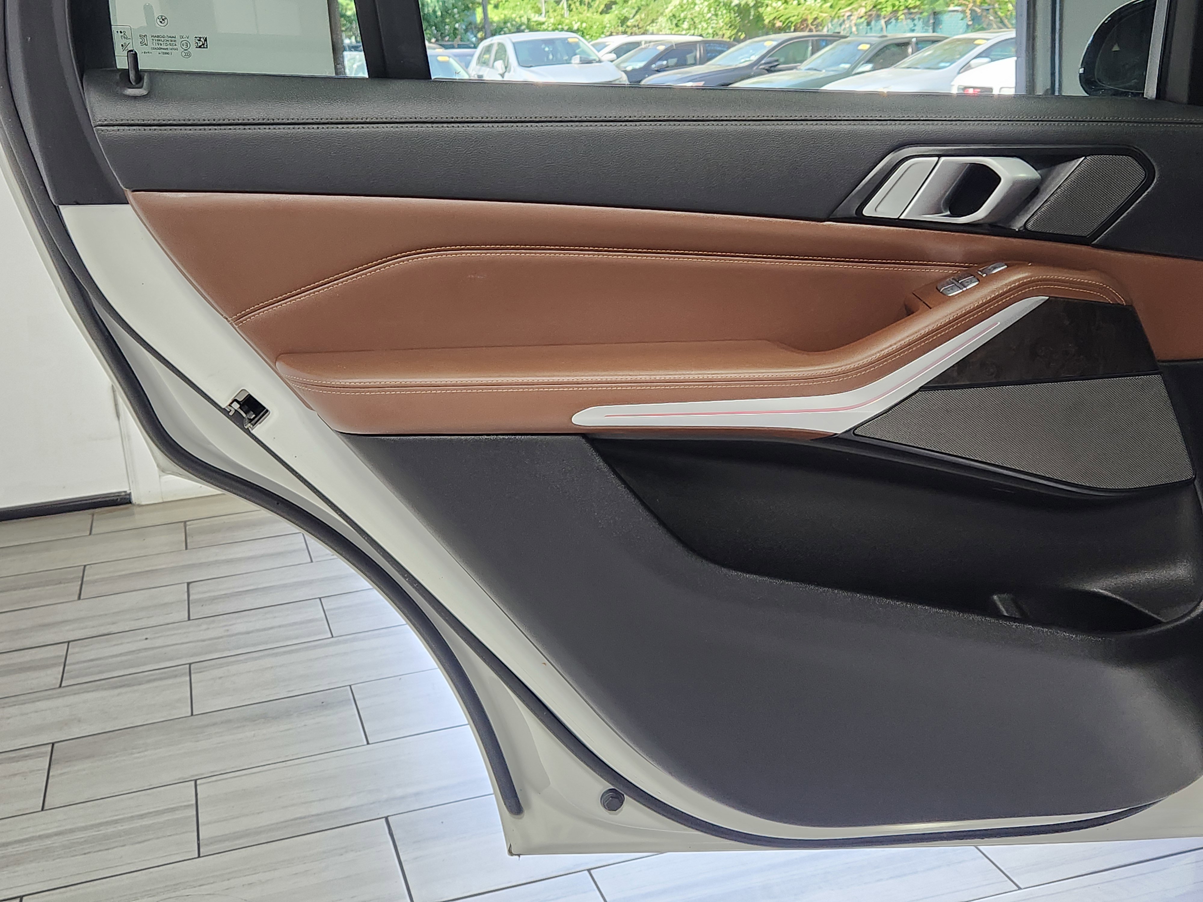 Used 2020 BMW X7 xDrive40i w/ Premium Package image 12