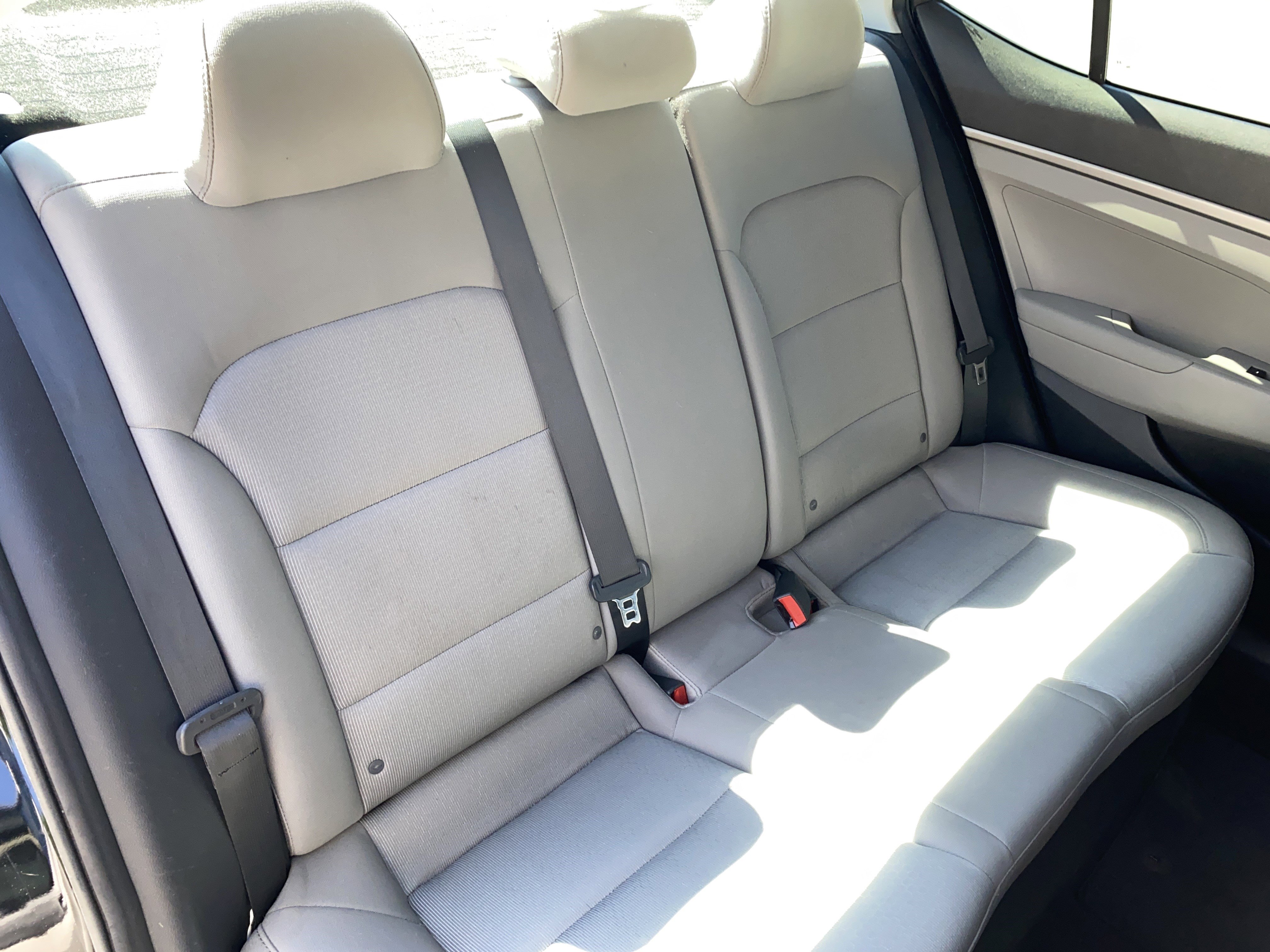 Used 2017 Hyundai Elantra SE FWD image 20