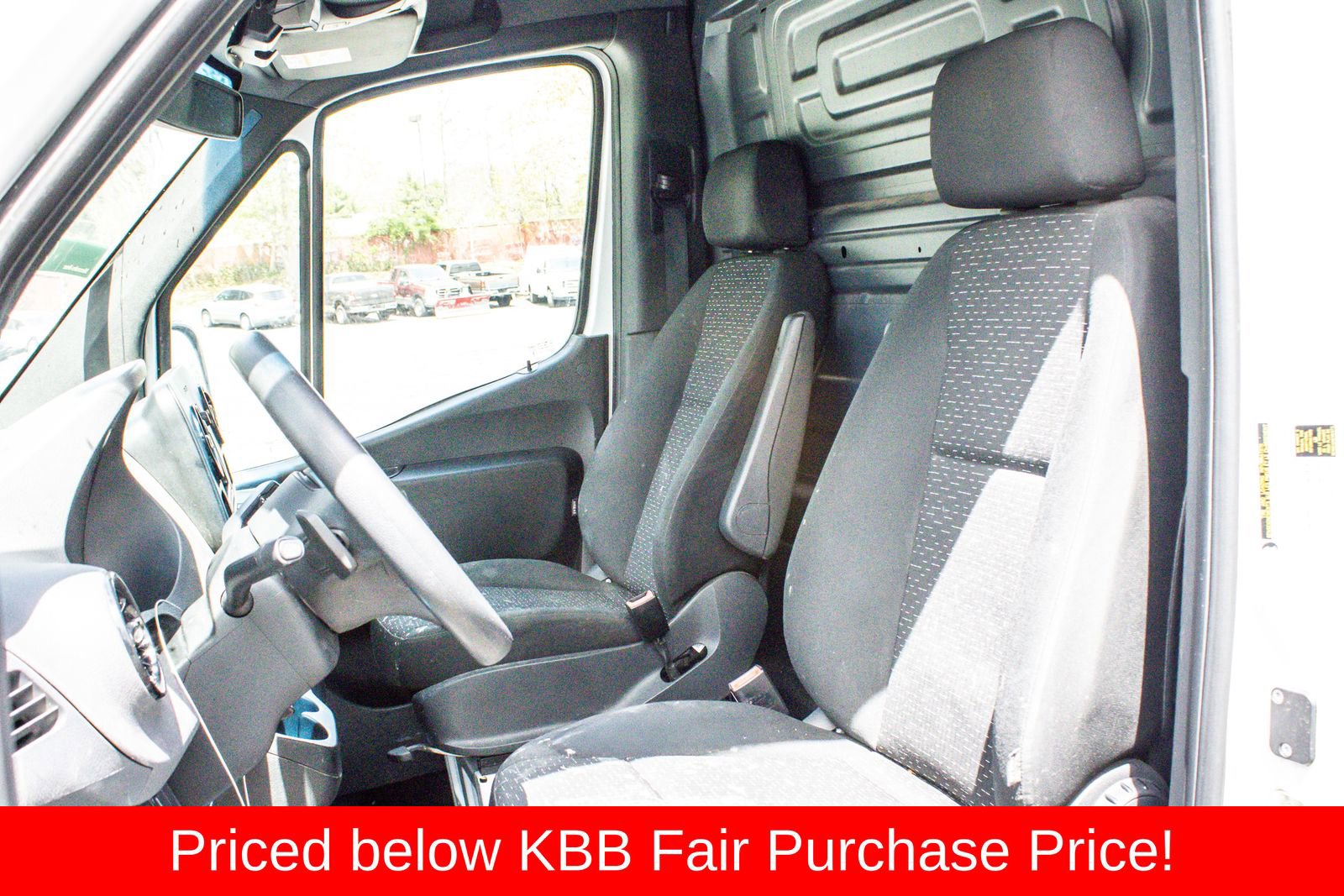 Used 2021 Mercedes-Benz Sprinter 2500 w/ Driver Convenience Package image 11
