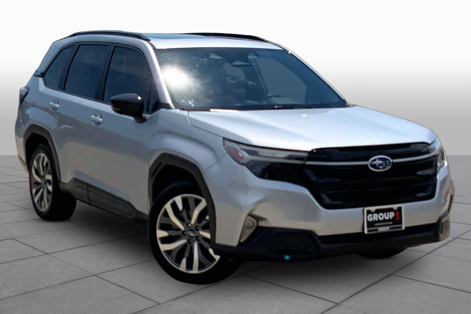 Used 2025 Subaru Forester Touring AWD/4WD image 3