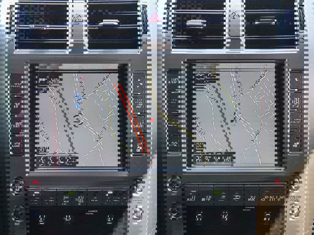 Used 2018 Lexus GX 460 Premium w/ Premium Package image 11